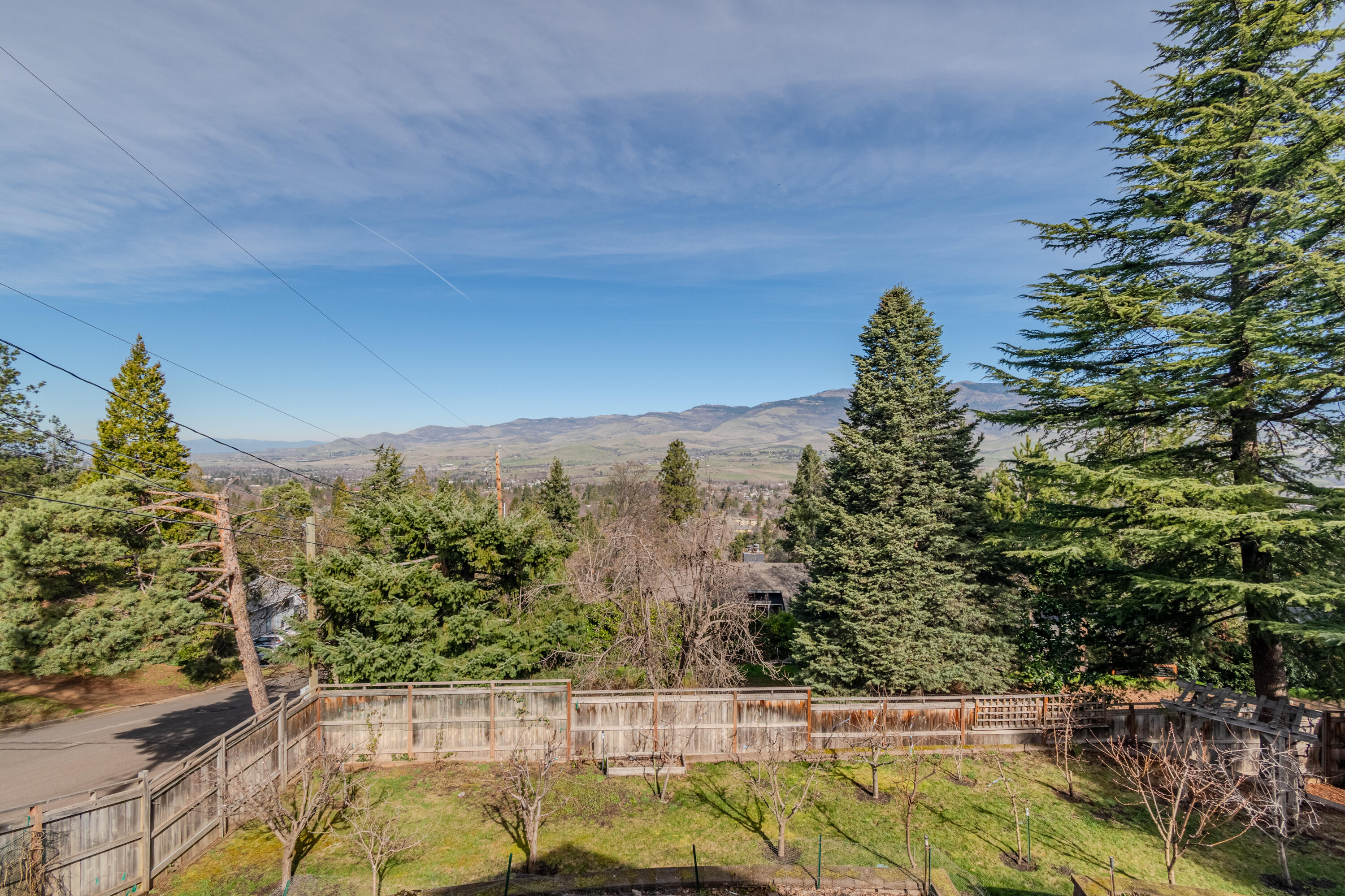 1911 Tamarack Place