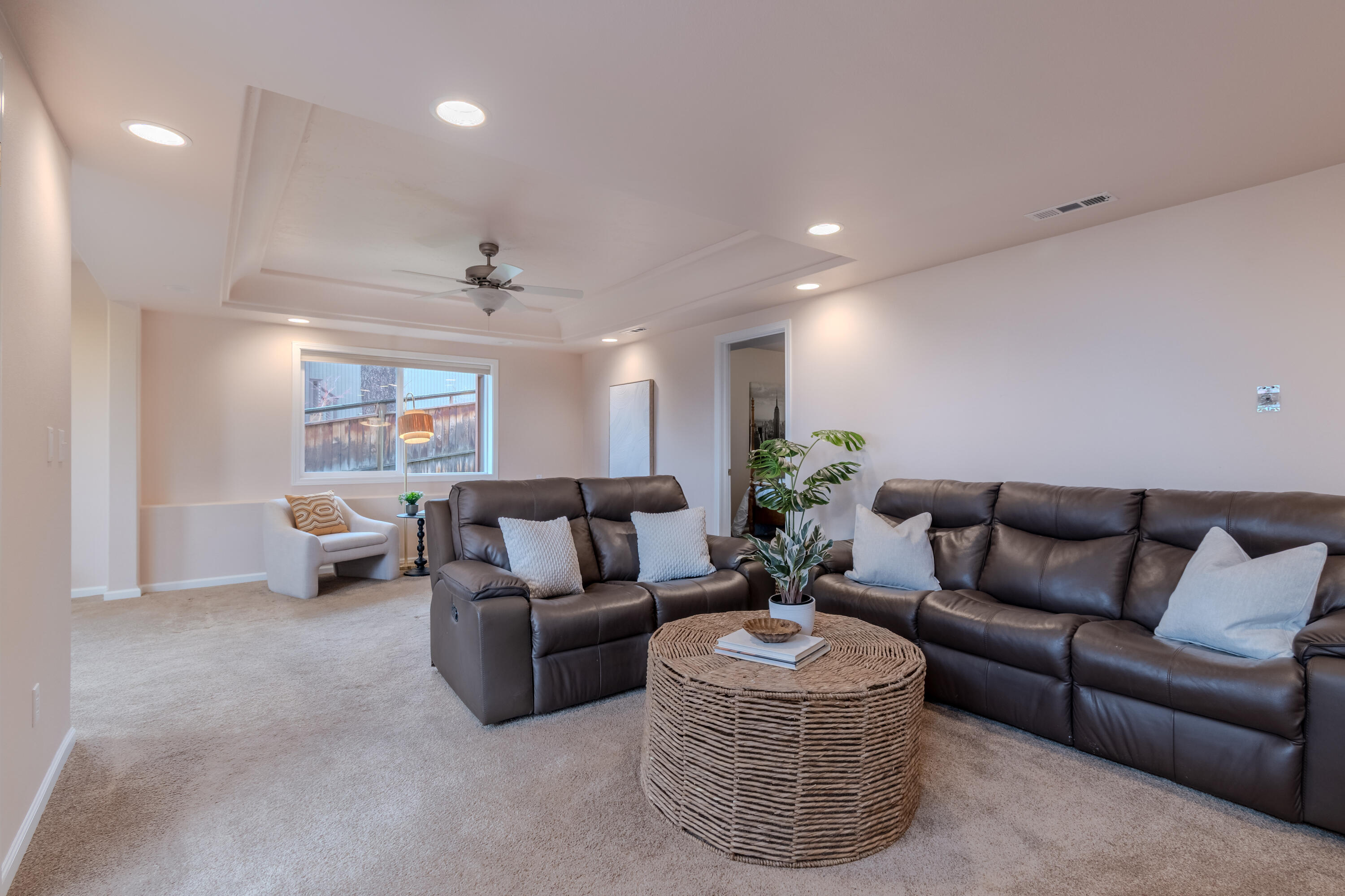 1911 Tamarack Place