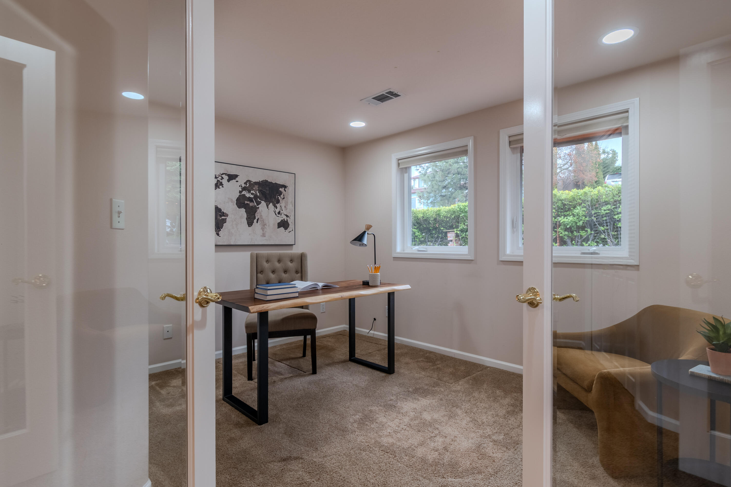 1911 Tamarack Place