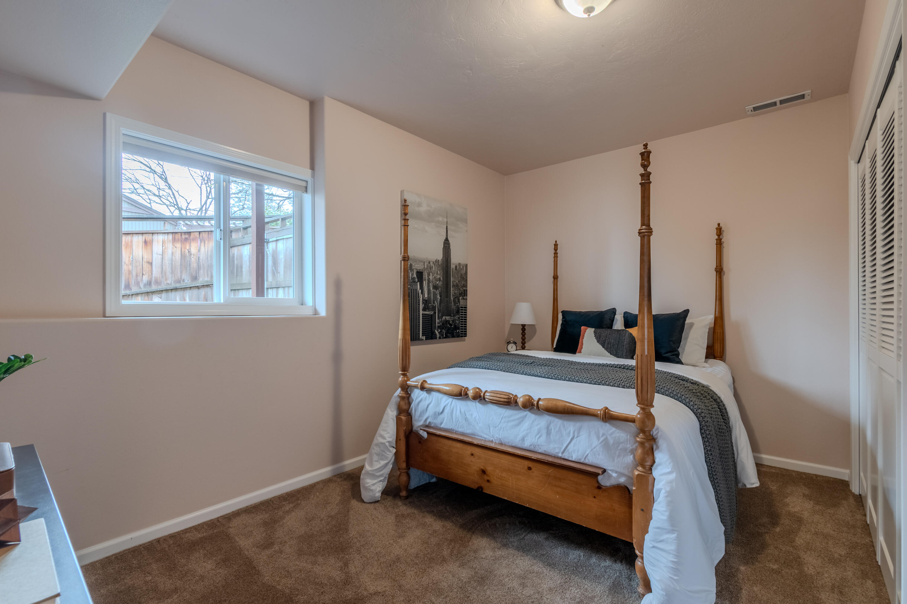 1911 Tamarack Place