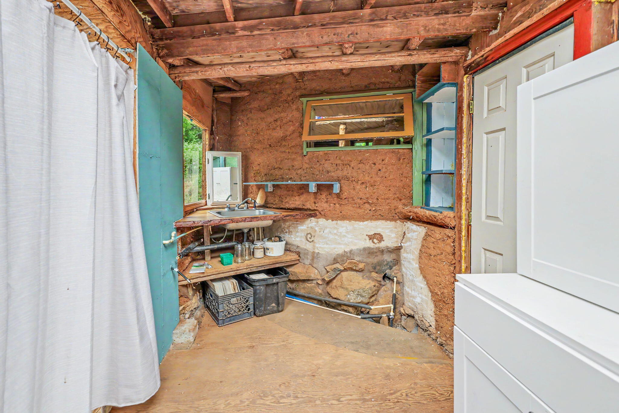 206 Lower Wolf Creek Road