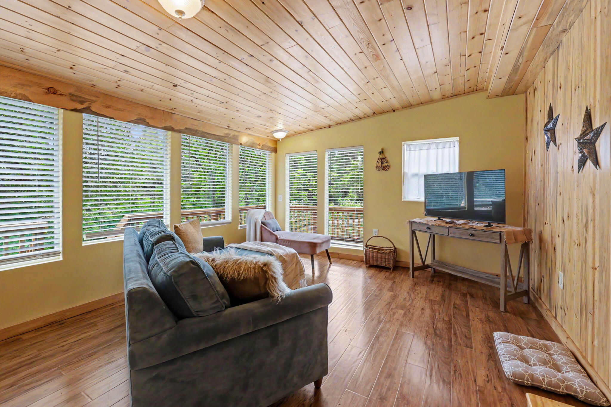206 Lower Wolf Creek Road
