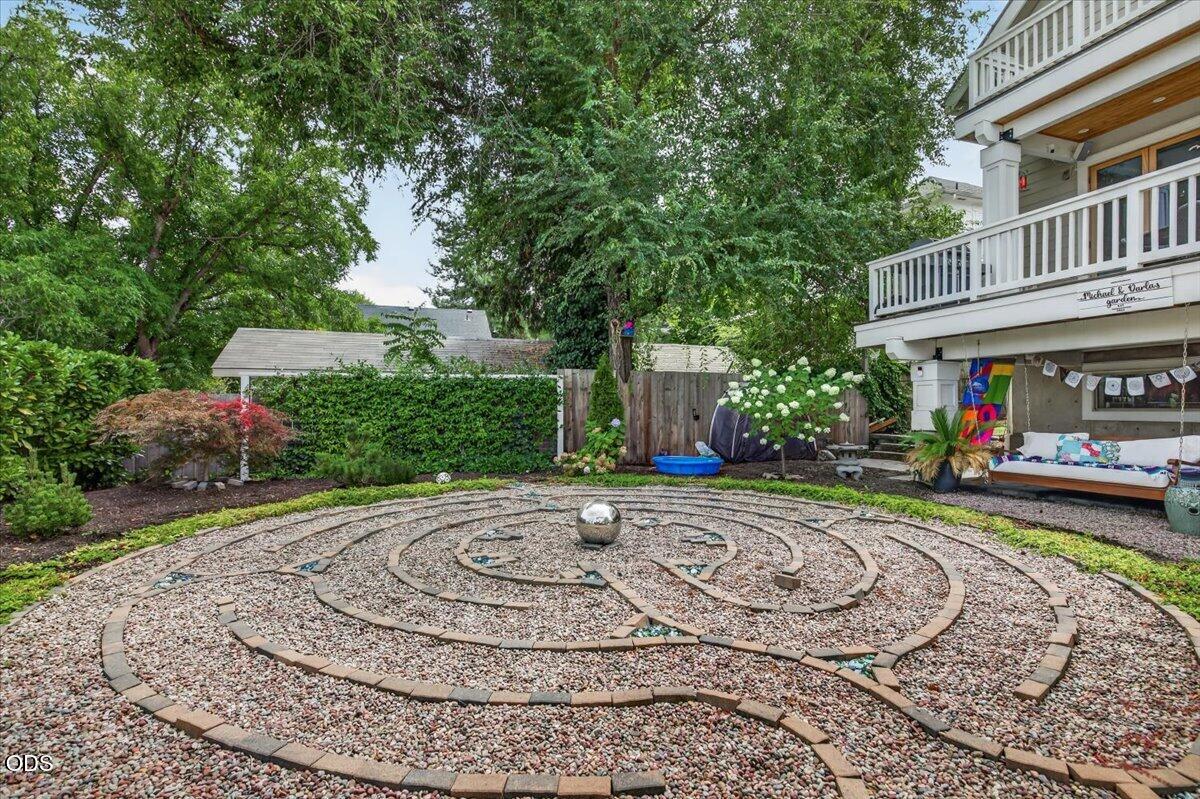 533 Fairview Street