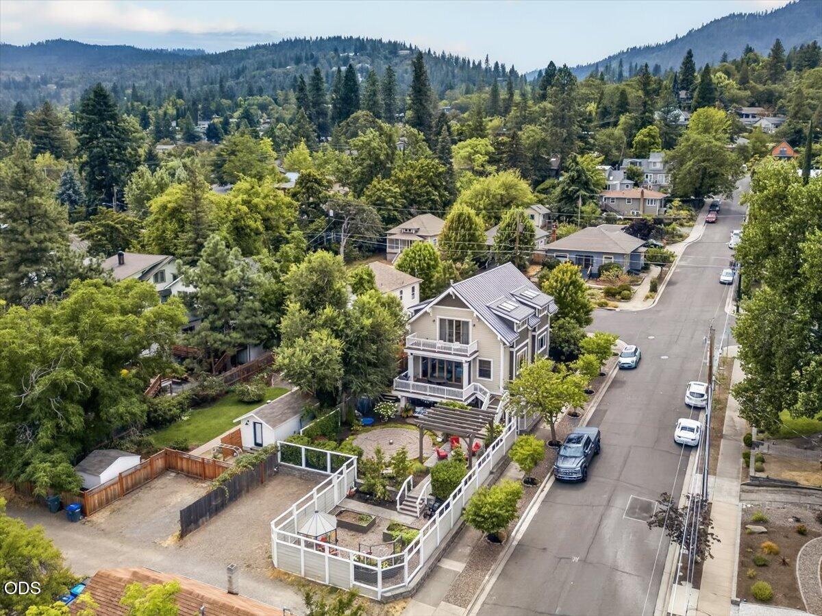 533 Fairview Street