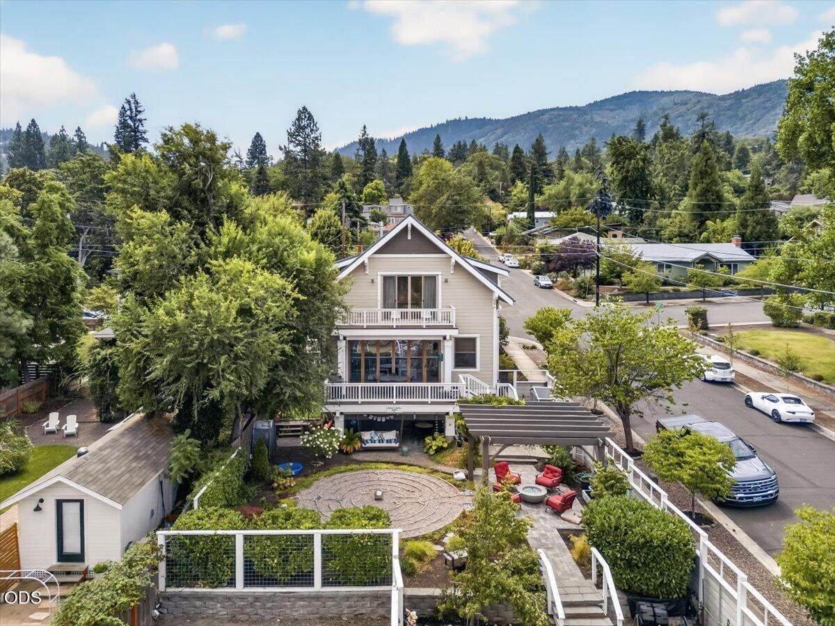 533 Fairview Street