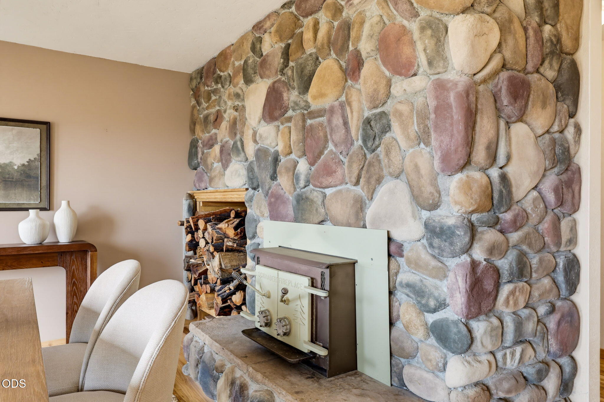 2590 Siskiyou Highway