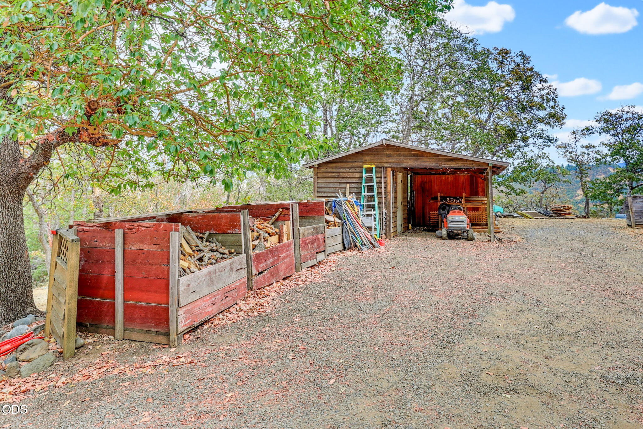 2590 Siskiyou Highway