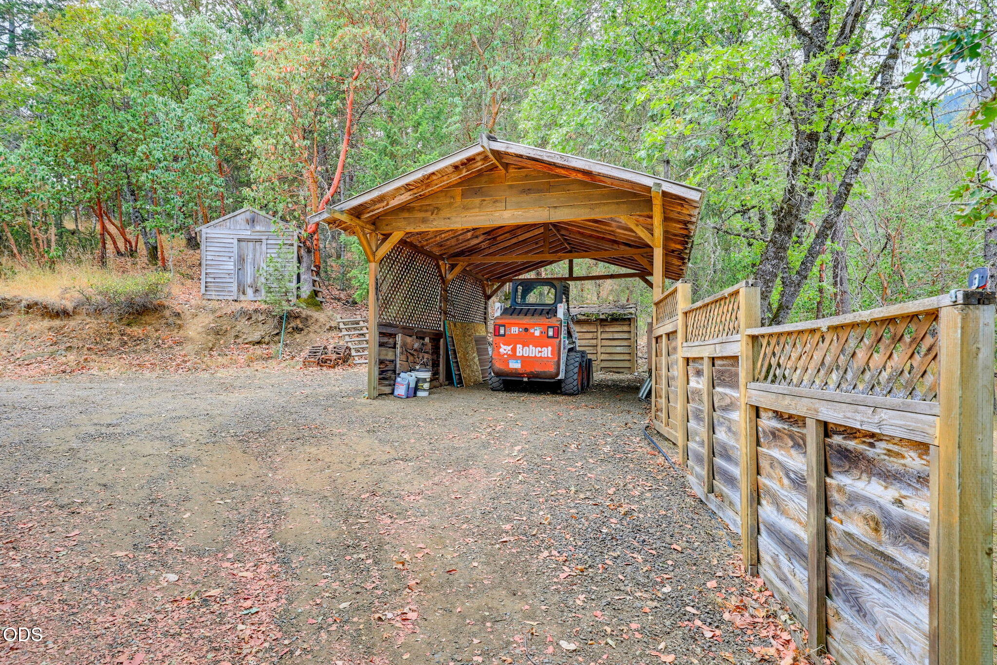 2590 Siskiyou Highway
