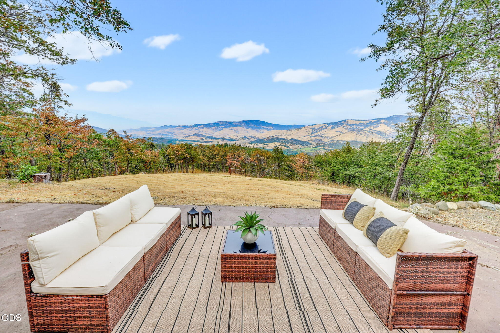 2590 Siskiyou Highway