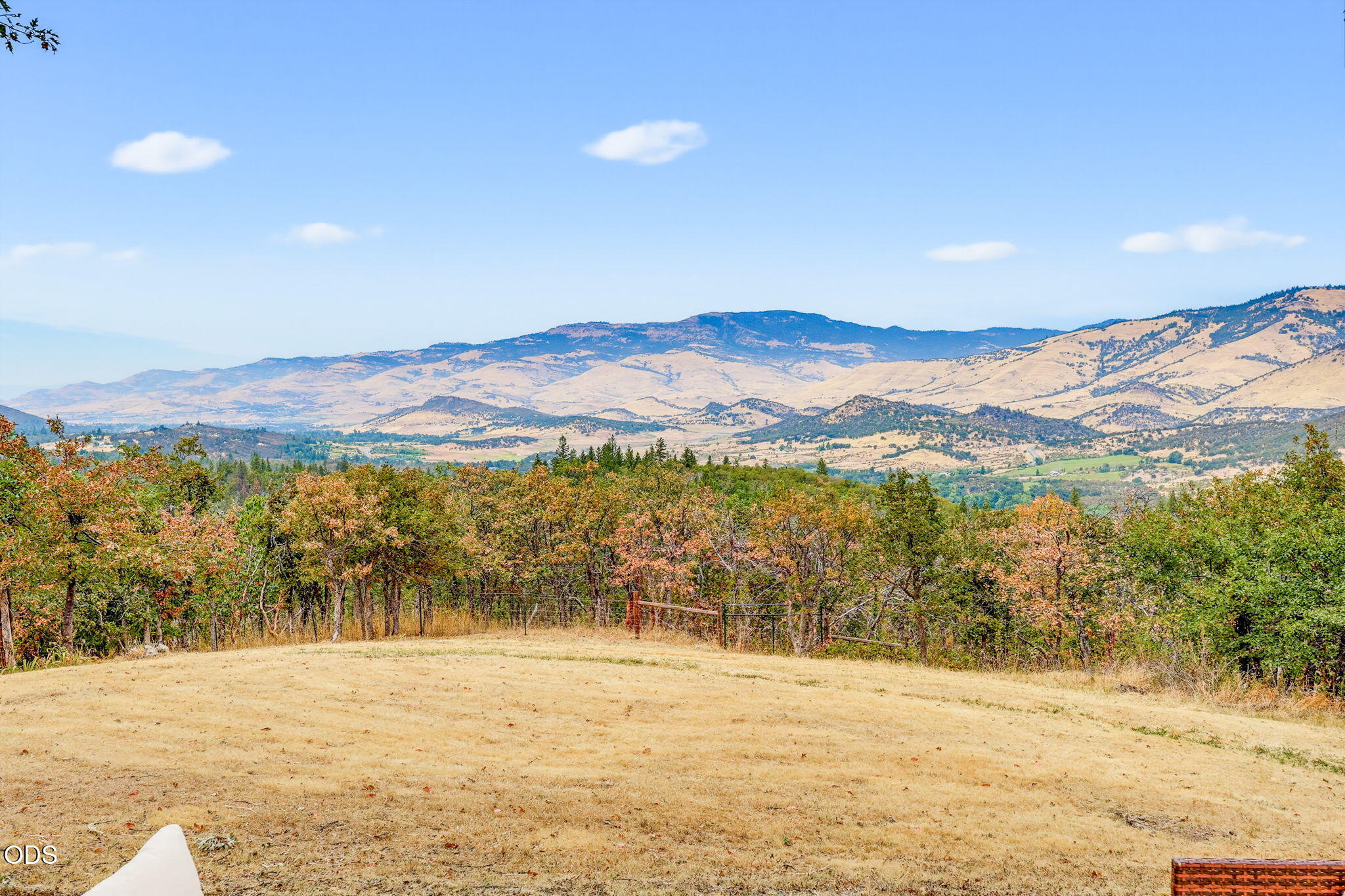 2590 Siskiyou Highway