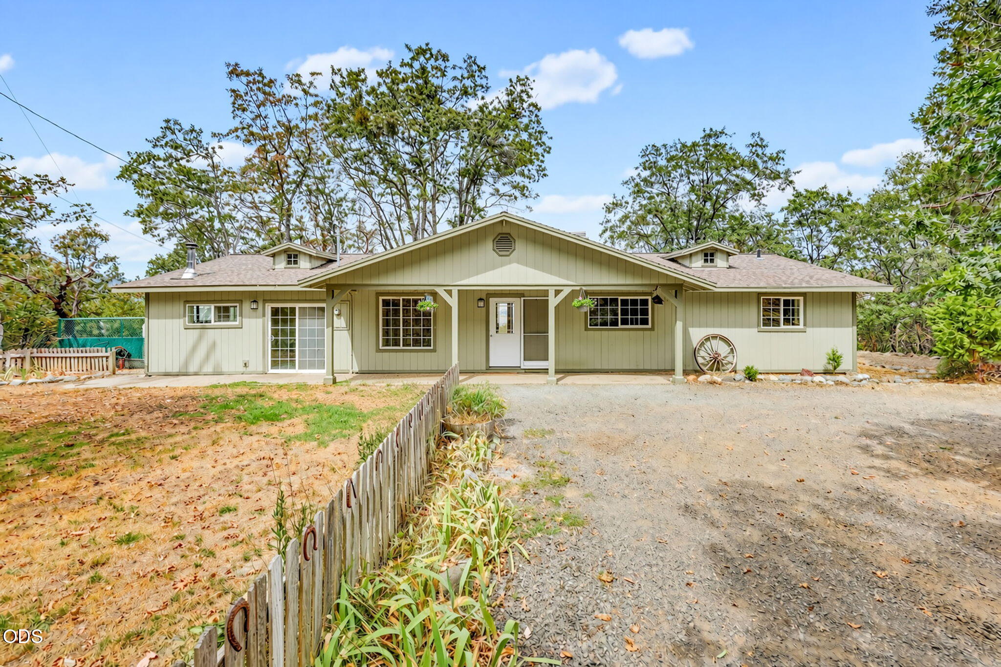2590 Siskiyou Highway