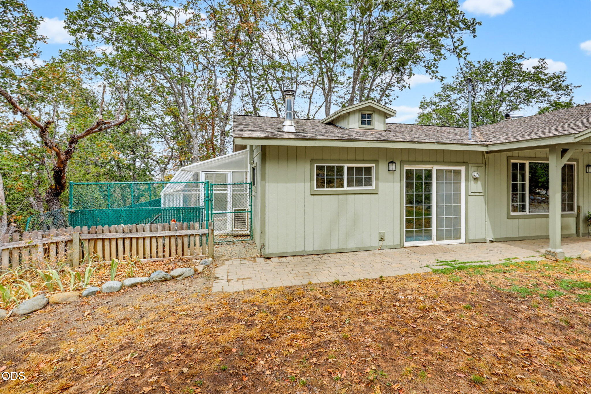 2590 Siskiyou Highway
