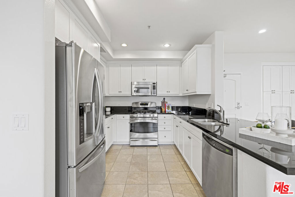 629 Traction Avenue 611