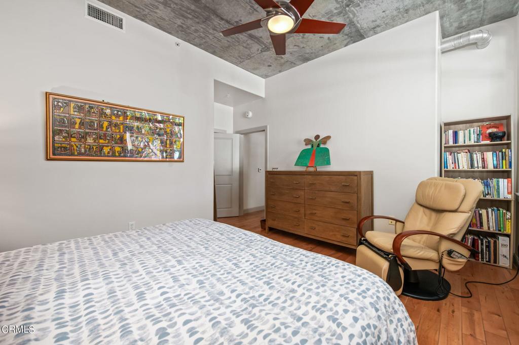 840 E Green Street Unit: 215