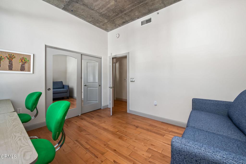 840 E Green Street Unit: 215