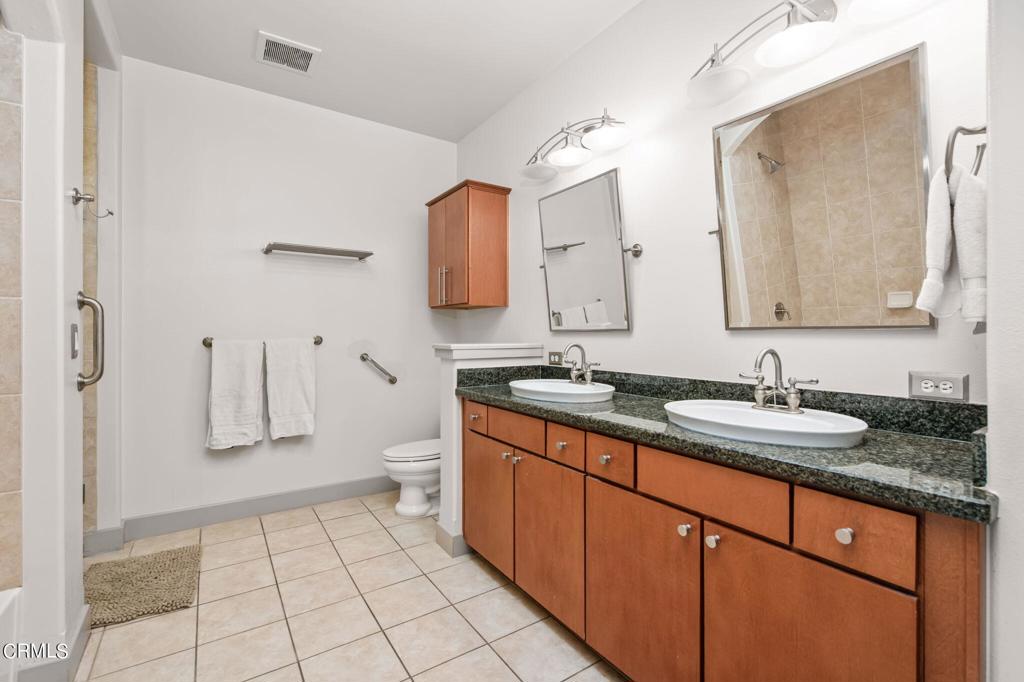 840 E Green Street Unit: 215