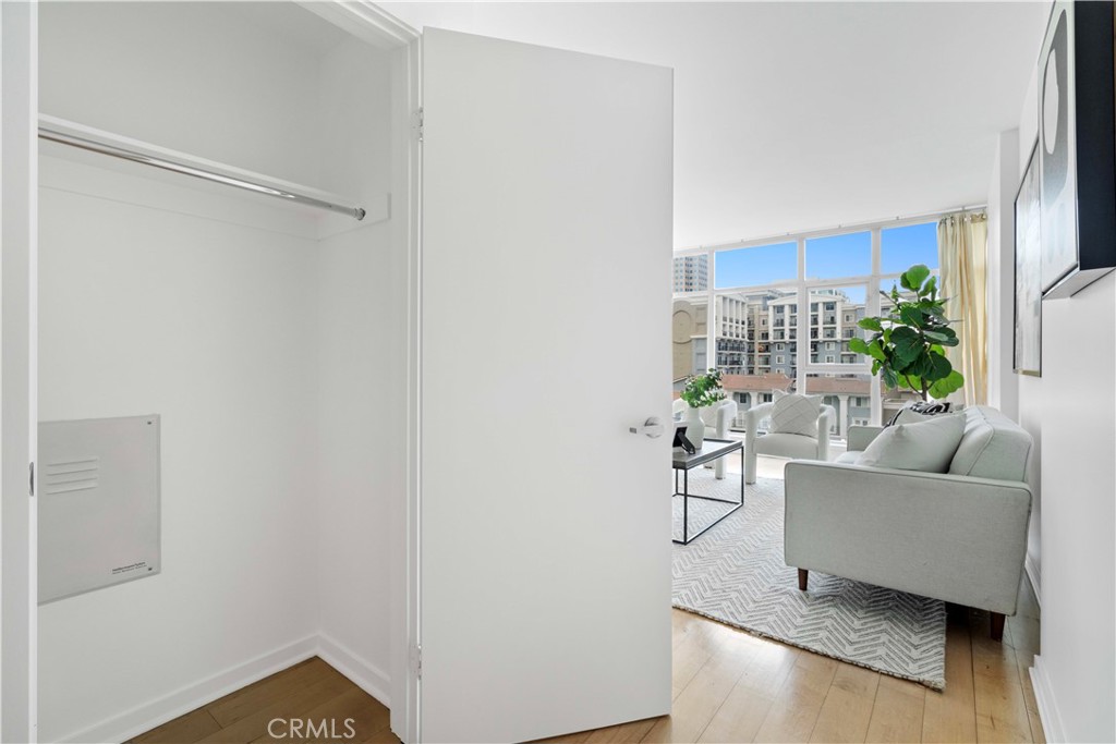 411 W Seaside Way 601