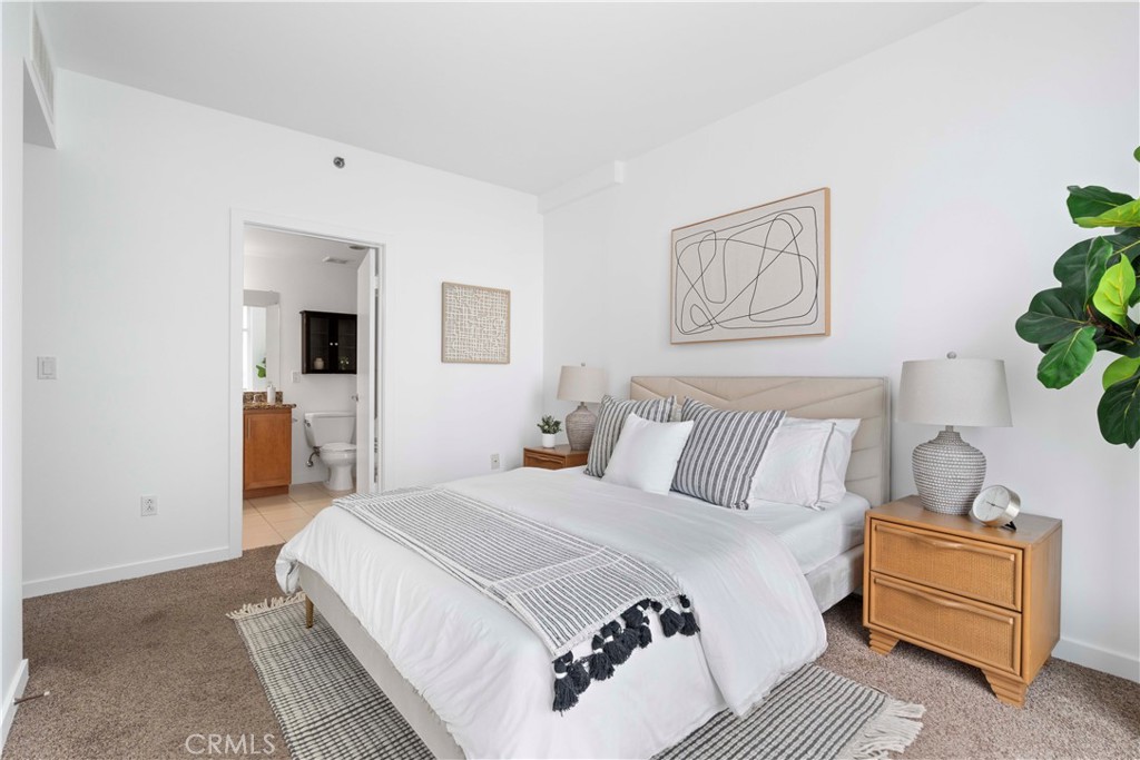 411 W Seaside Way 601