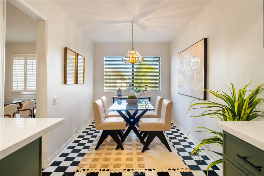 534 S Oak Knoll Ave 103