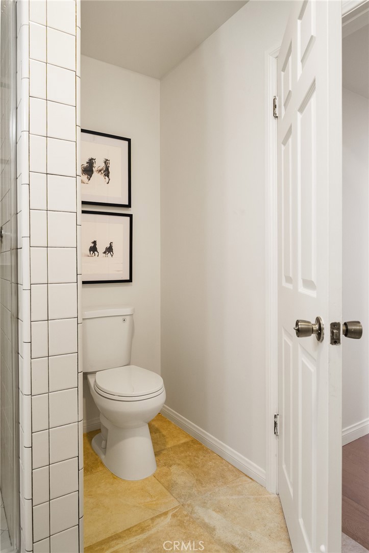 534 S Oak Knoll Ave 103