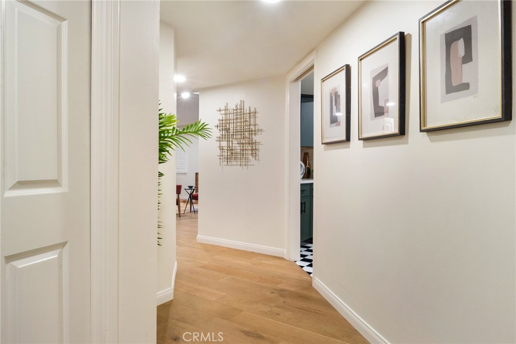 534 S Oak Knoll Ave 103