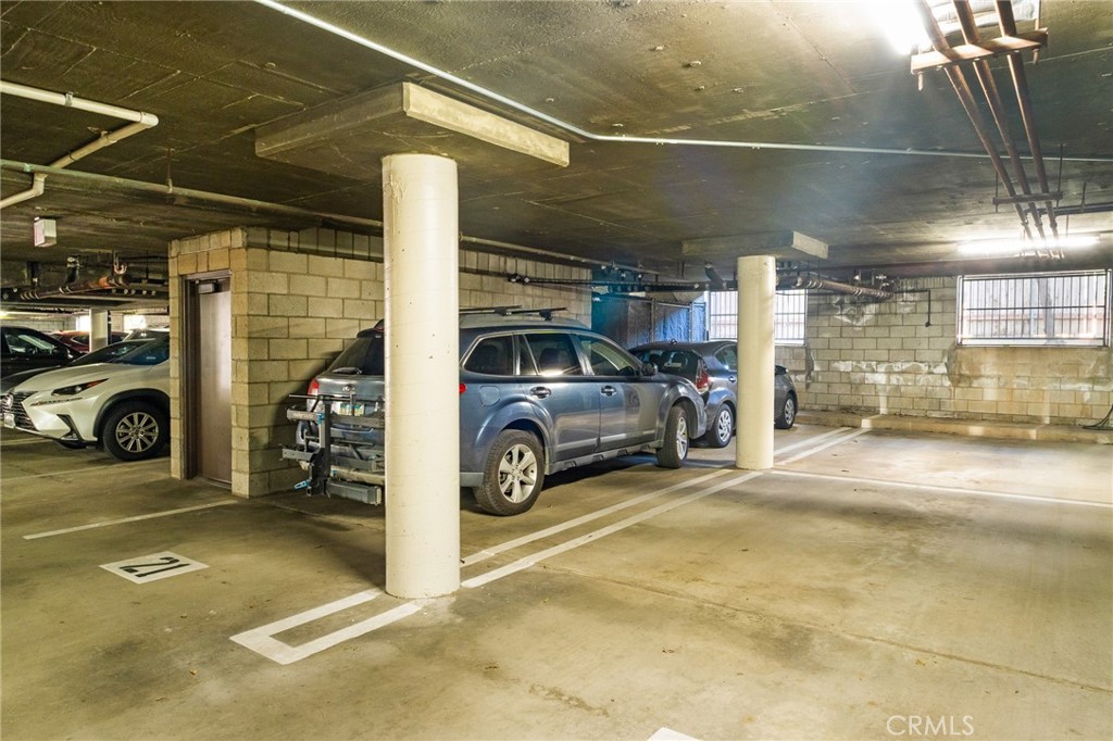 534 S Oak Knoll Ave 103