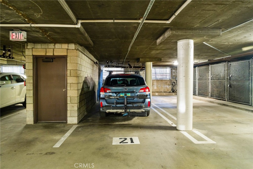 534 S Oak Knoll Ave 103