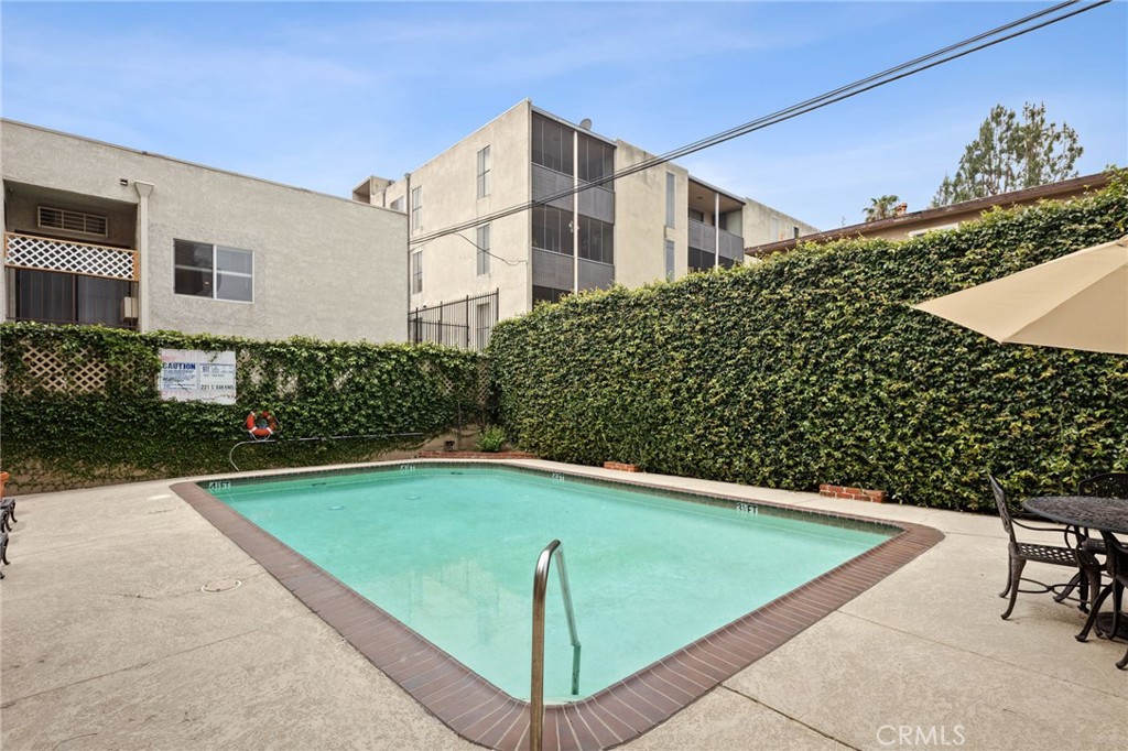 221 S Oak Knoll Avenue 308