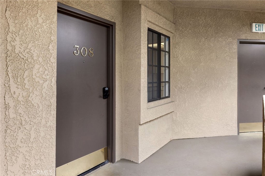 221 S Oak Knoll Avenue 308