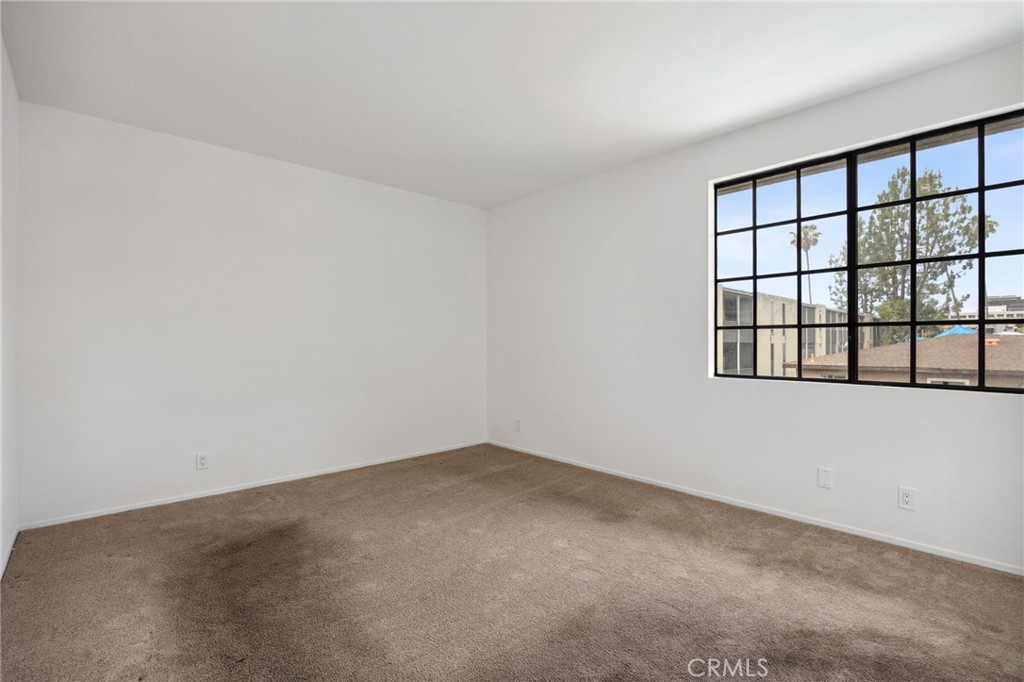 221 S Oak Knoll Avenue 308