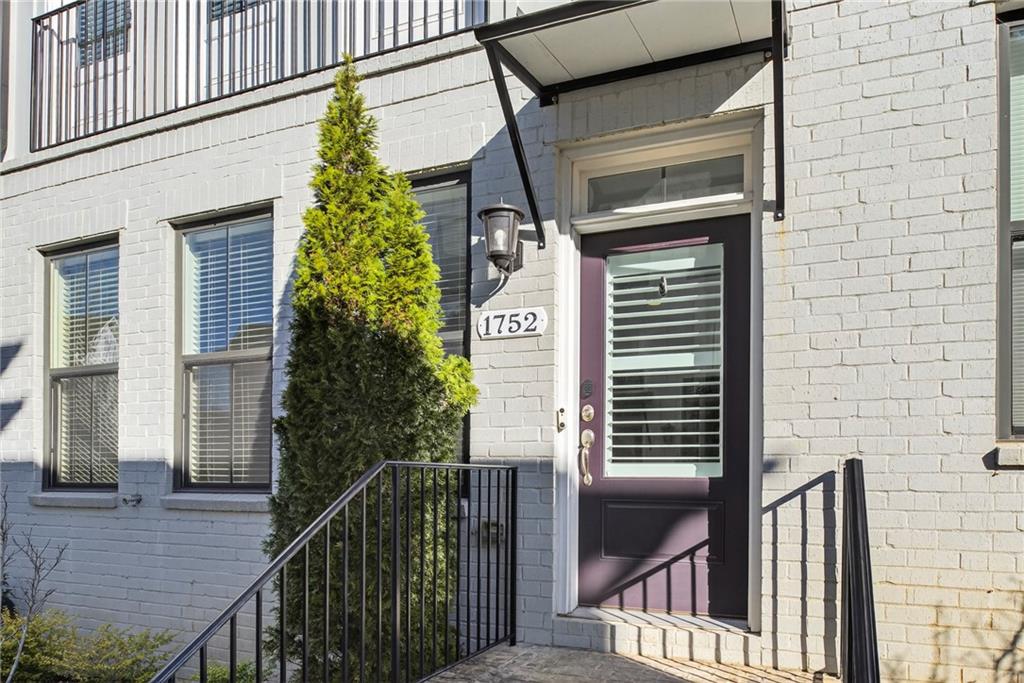 1752 Morningtide Lane NE