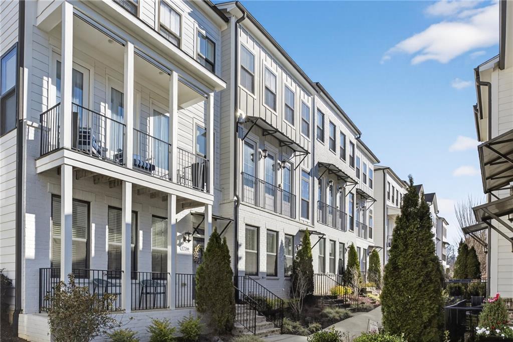 1752 Morningtide Lane NE