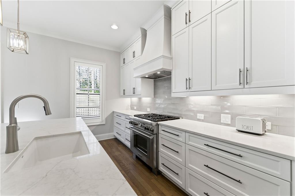 2131 Bellrick Road NW