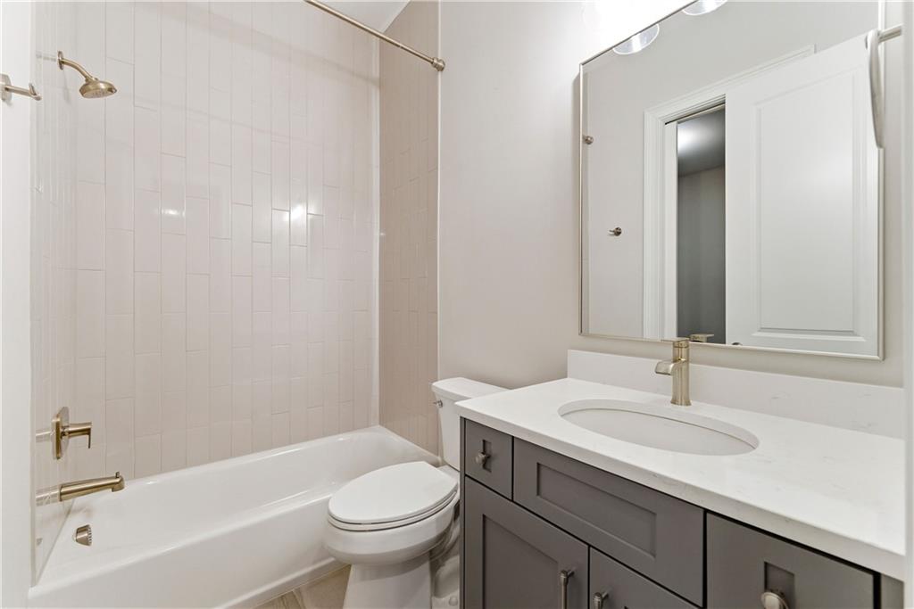 2131 Bellrick Road NW