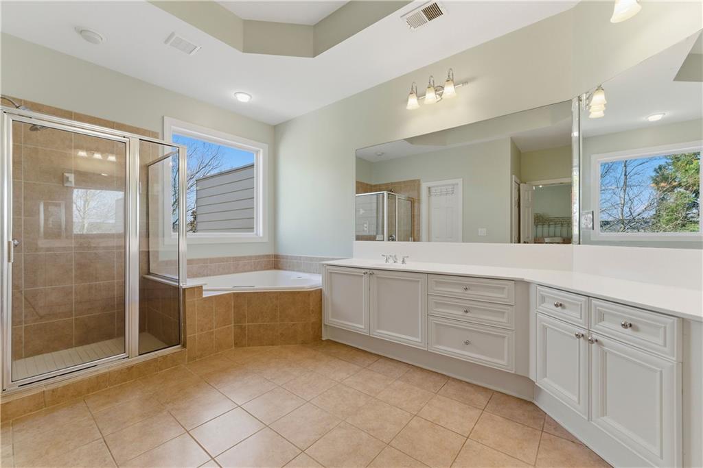 3040 Woodwalk Drive SE Unit 14