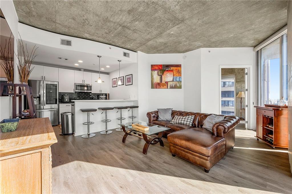 400 W Peachtree Street NW Unit 2011