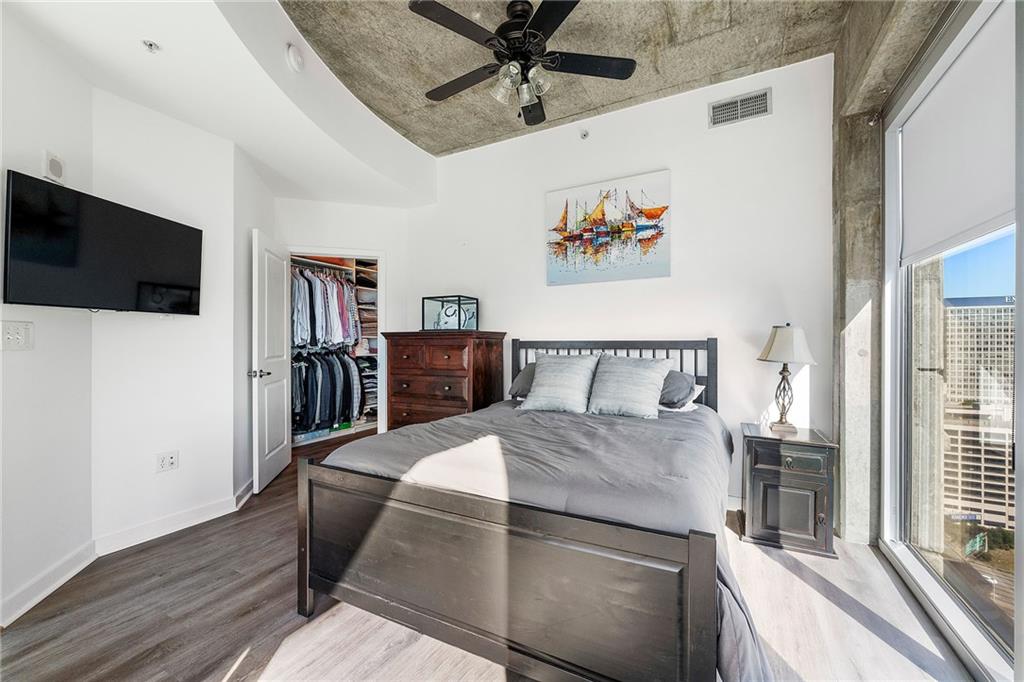 400 W Peachtree Street NW Unit 2011