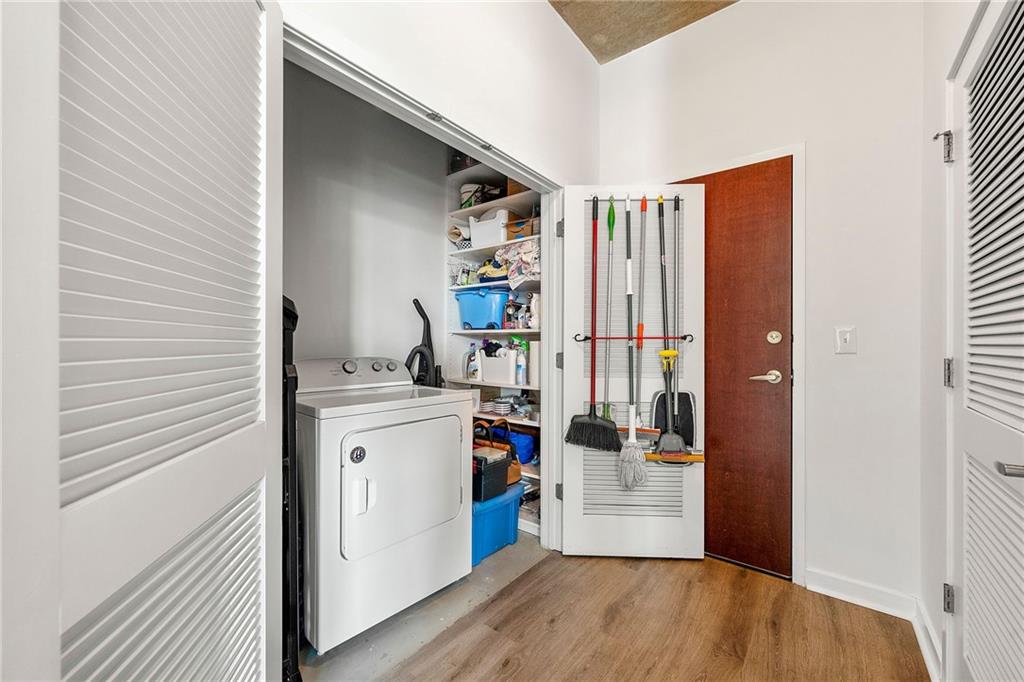 400 W Peachtree Street NW Unit 2011