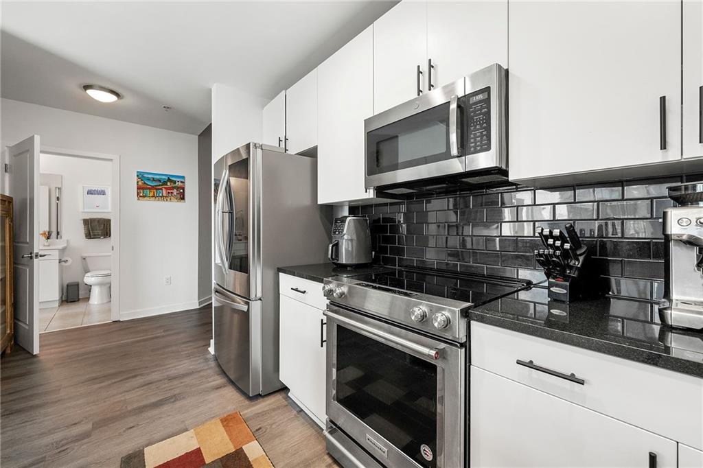 400 W Peachtree Street NW Unit 2011
