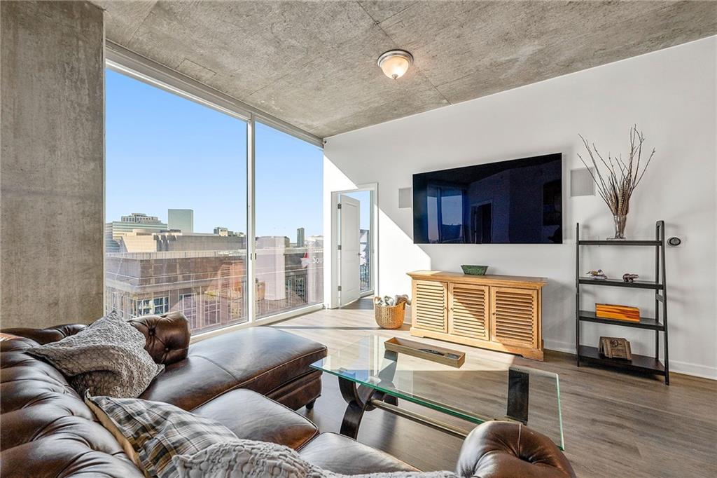 400 W Peachtree Street NW Unit 2011