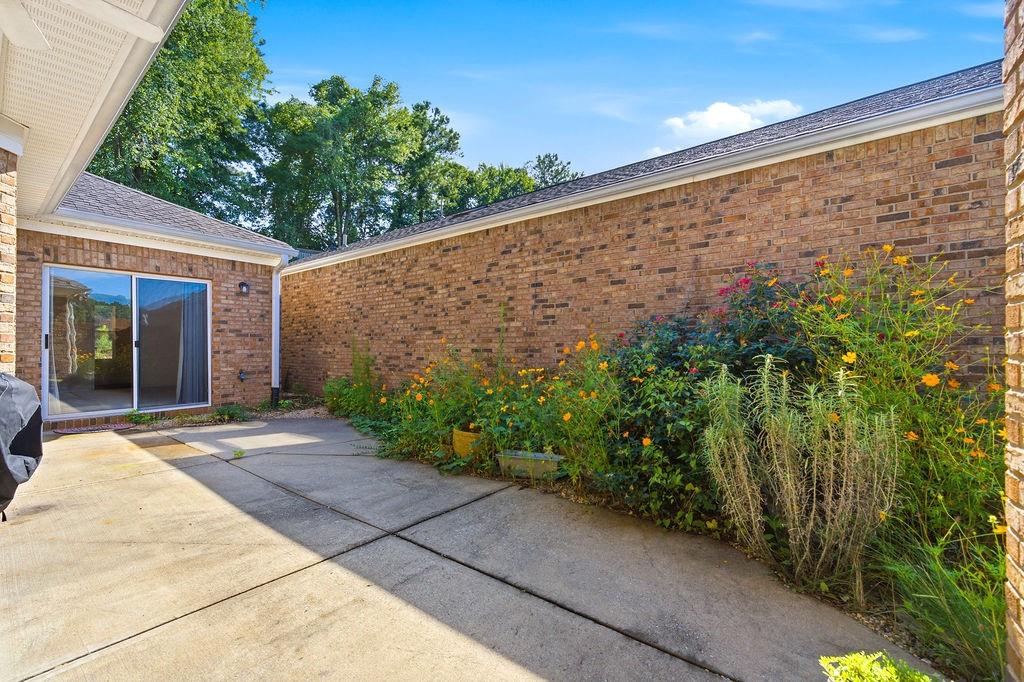 150 Countryside Court