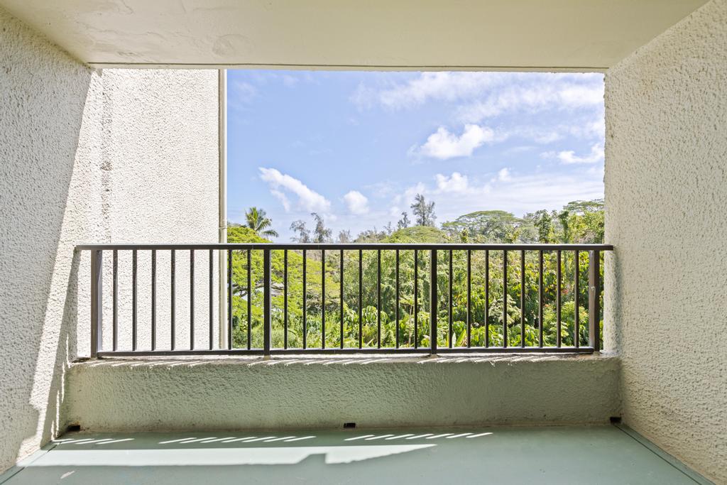 1875 KALANIANOLE AVE 404