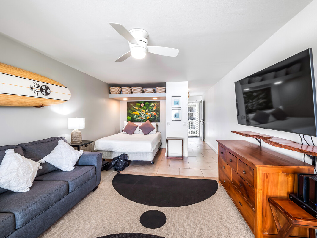 75-5776 KUAKINI HWY 341