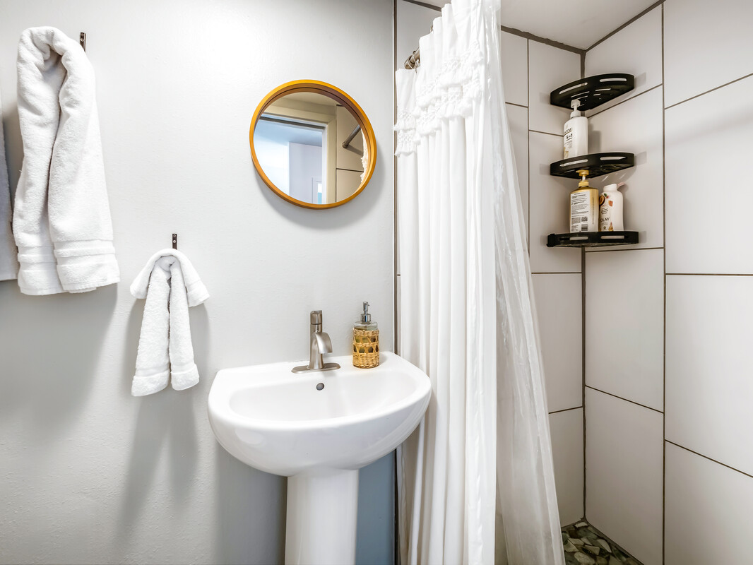 75-5776 KUAKINI HWY 341