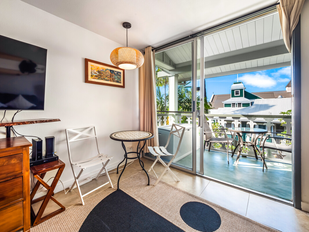 75-5776 KUAKINI HWY 341