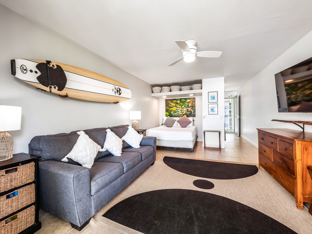 75-5776 KUAKINI HWY 341