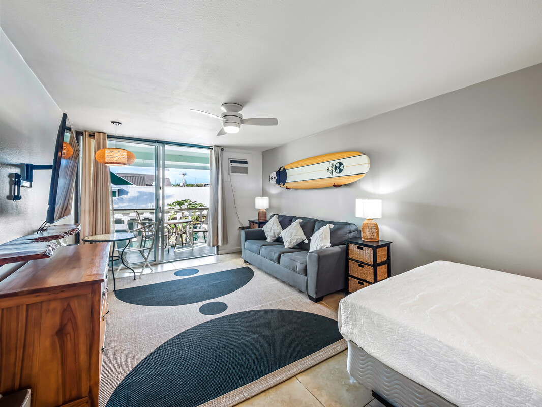 75-5776 KUAKINI HWY 341