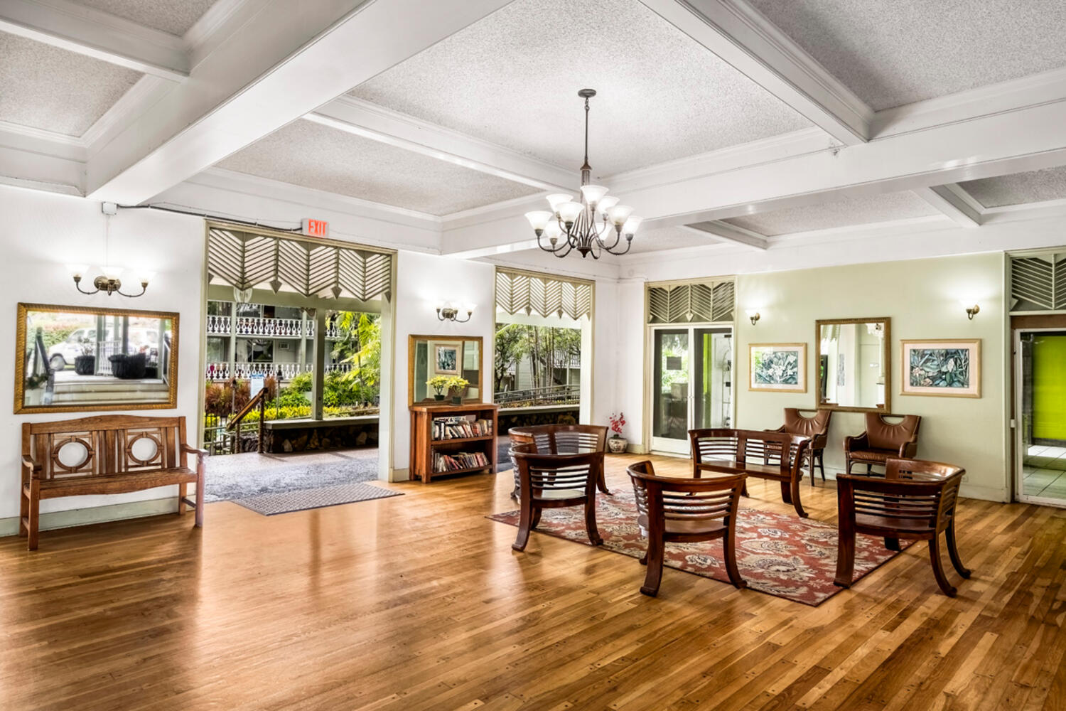 75-5776 KUAKINI HWY 341