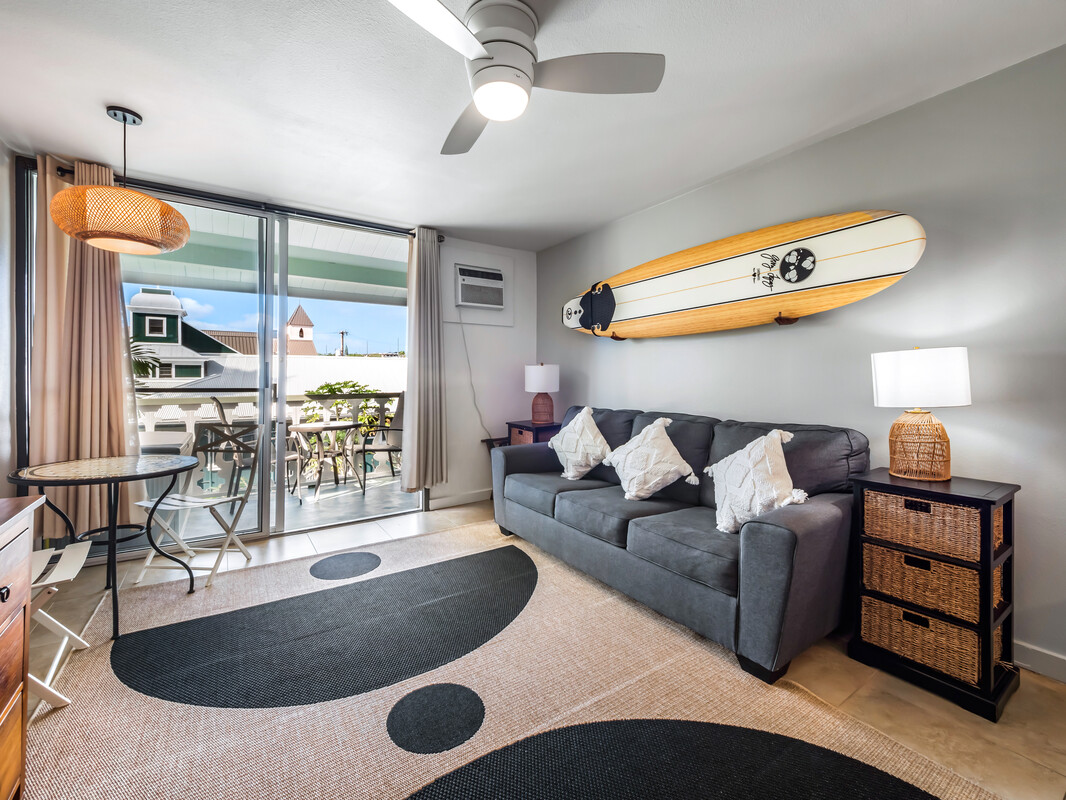 75-5776 KUAKINI HWY 341