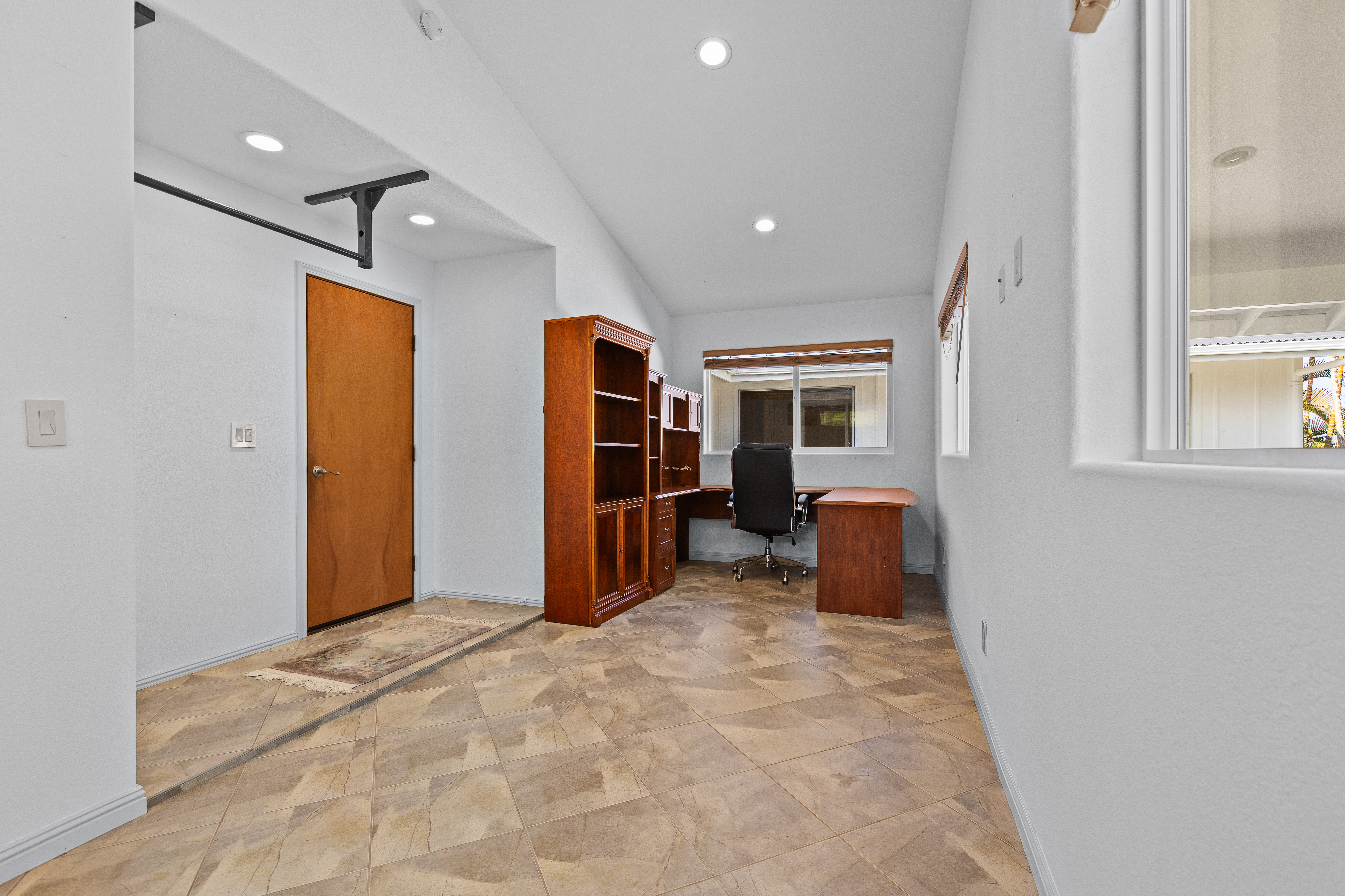 75-1069-A KAMALANI ST